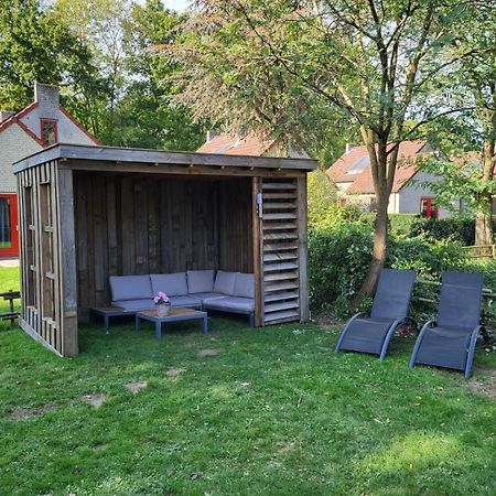 7 Person House With Garden, Firepit, Swimming Lake, Hammock, Child Friendly, In- And Outside Playground, Slide, And Great Coffee Ewijk Buitenkant foto